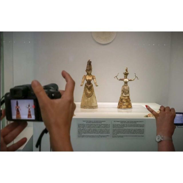 Private tour: Archeological Museum of Heraklion - Should you book this private Archaeological Museum of Heraklion tour?
