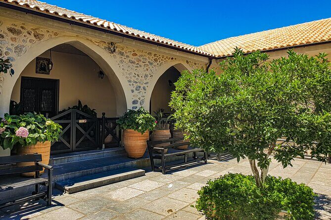 Private Tour of Crete with Knossos Palace and Lassithi Plateau - Lunch at Restaurant Tzanakis Michael: eat like you mean it