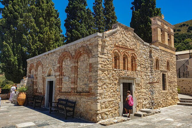 Private Tour of Crete with Knossos Palace and Lassithi Plateau - Olive oil at Omalia Olive Press: liquid gold, with timing