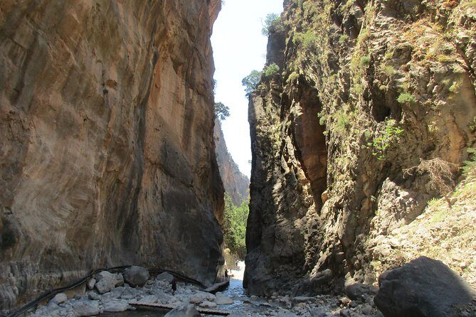 Samaria Gorge Trek: Full-Day Excursion from Heraklion with Guide - Pickup in Heraklion and the ride to Omalos