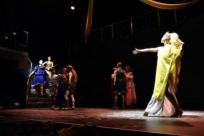 Troy Dinner-Show - Dinner at a Dinner-Show: What You Can Expect (and How to Handle Food Issues)