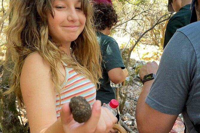 Truffle Hunting, Culinary & Wine Celebration from Heraklion - What to pack for brambles, dogs, and cave stairs